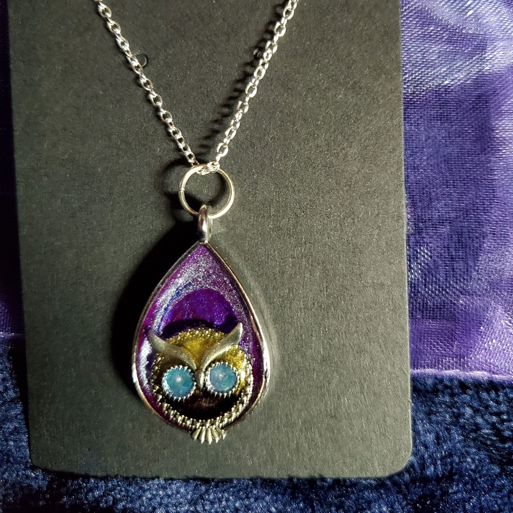 Resin owl necklace